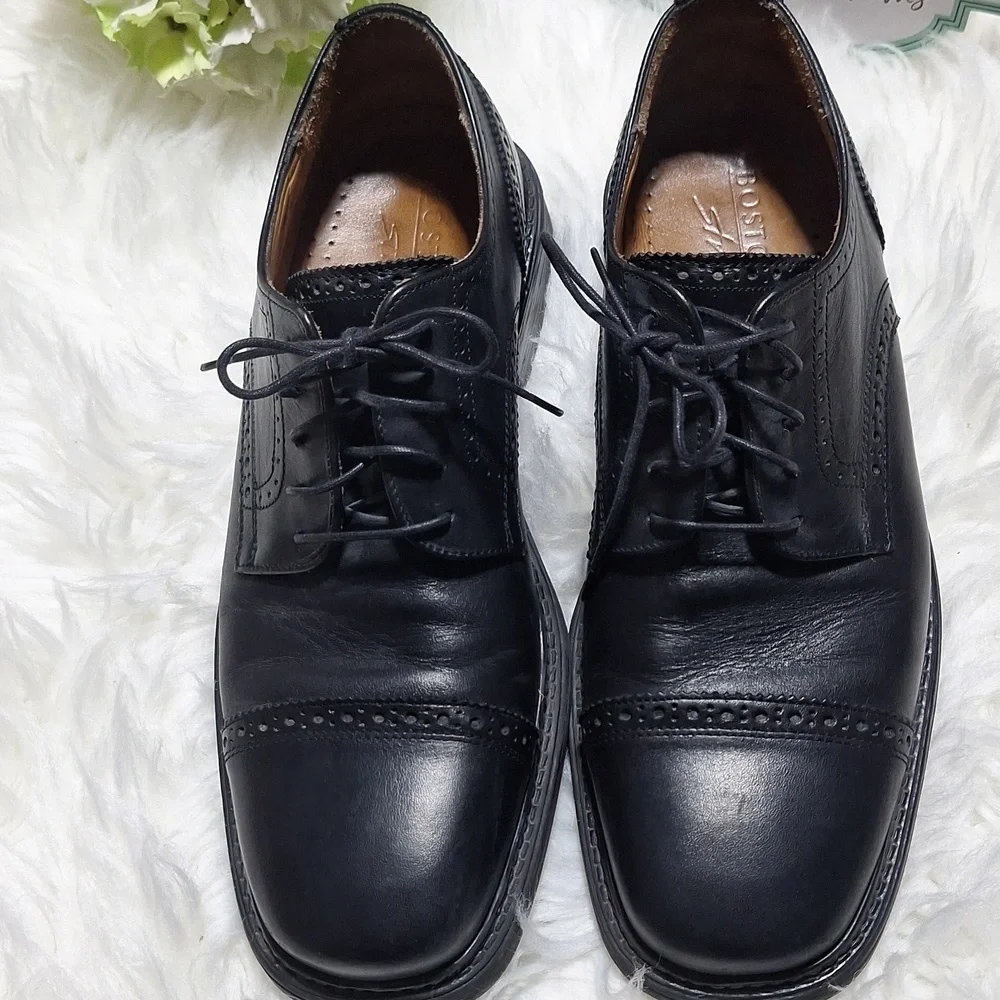 Bostonian Black Leather Oxfords Size 10